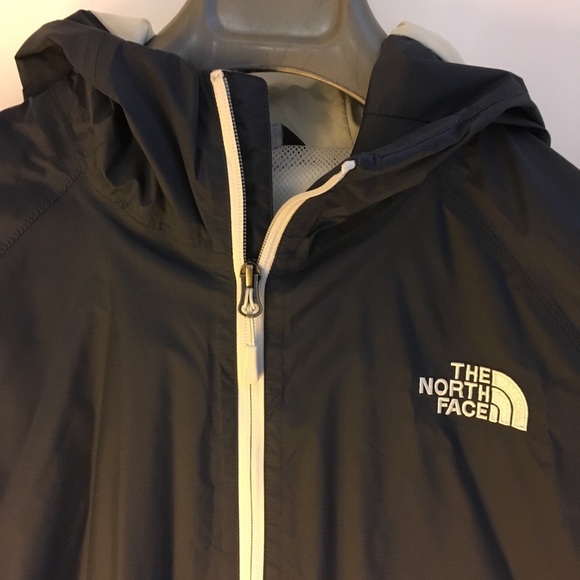 North Face Light Weight Rain Jacket/ Shell - Picture 3 of 6
